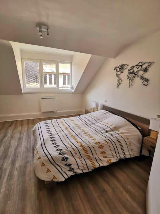 Apartamento Le Bourbon Hypercentre Charleville-Mézières Exterior foto
